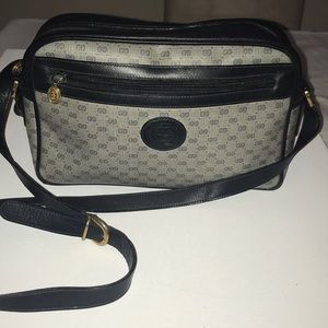 Vintage small “g” Gucci bag